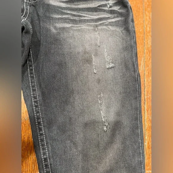 Classic Black Straight Leg Jeans for Women - Picture 14 of 16